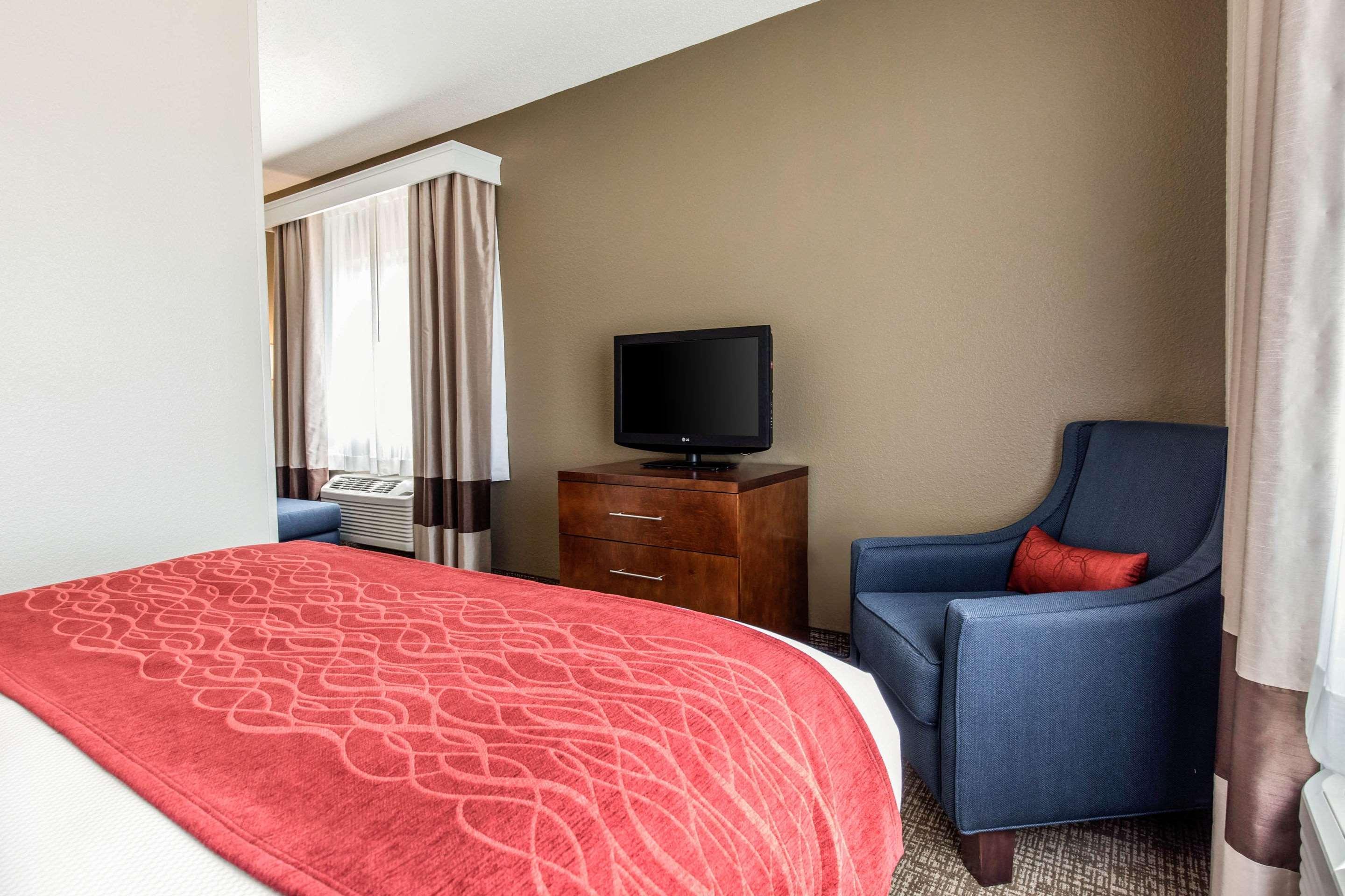 Comfort Inn La Porte Экстерьер фото