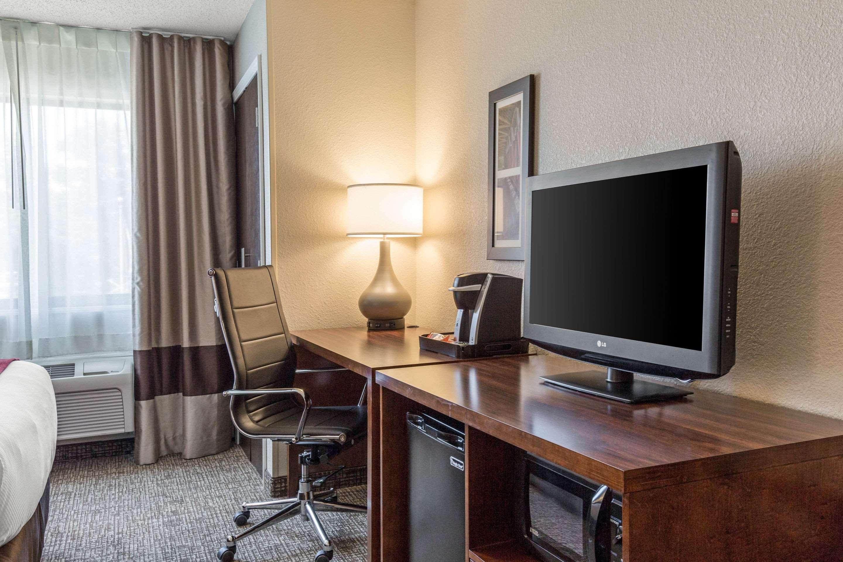 Comfort Inn La Porte Экстерьер фото