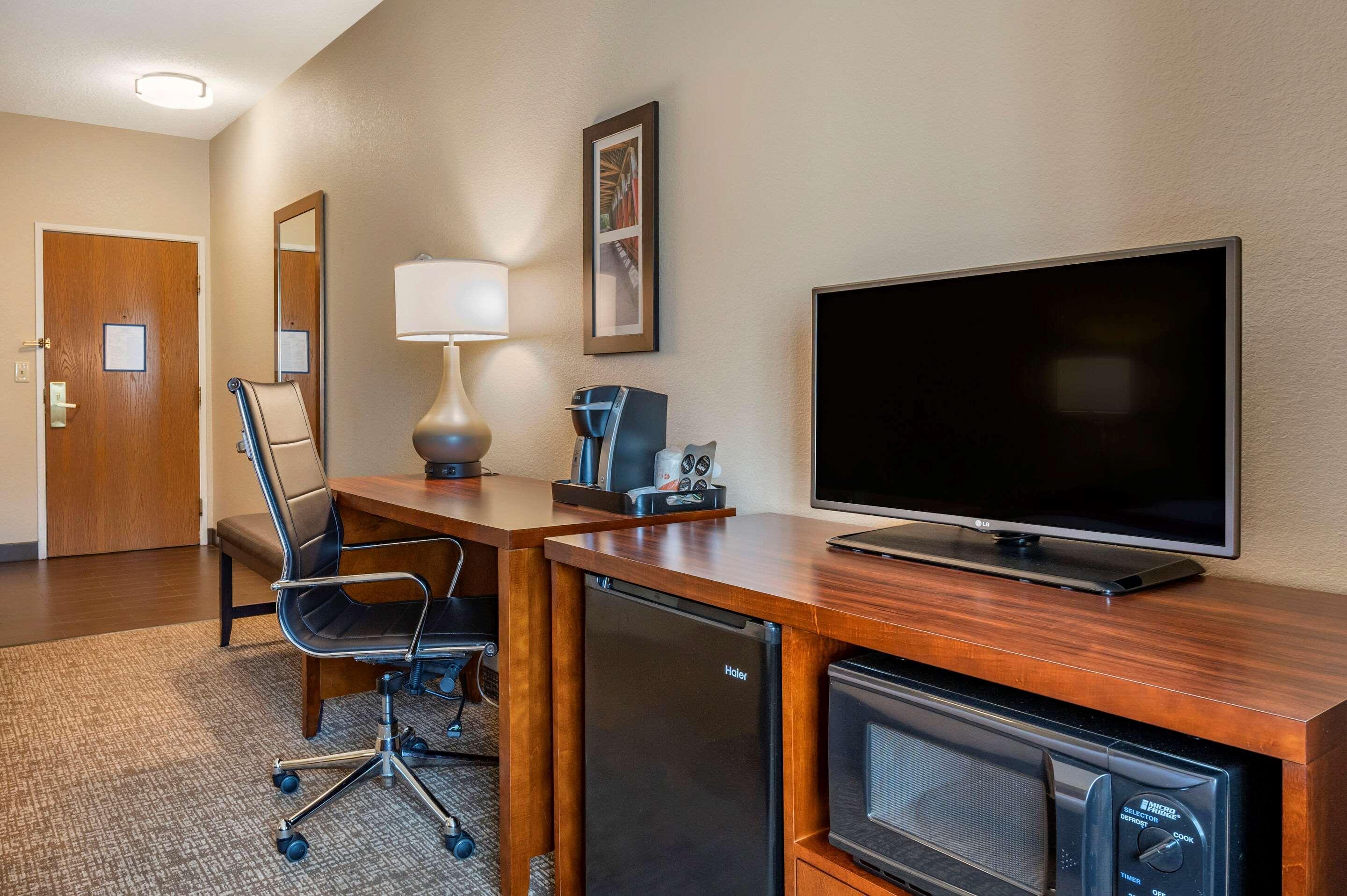 Comfort Inn La Porte Экстерьер фото