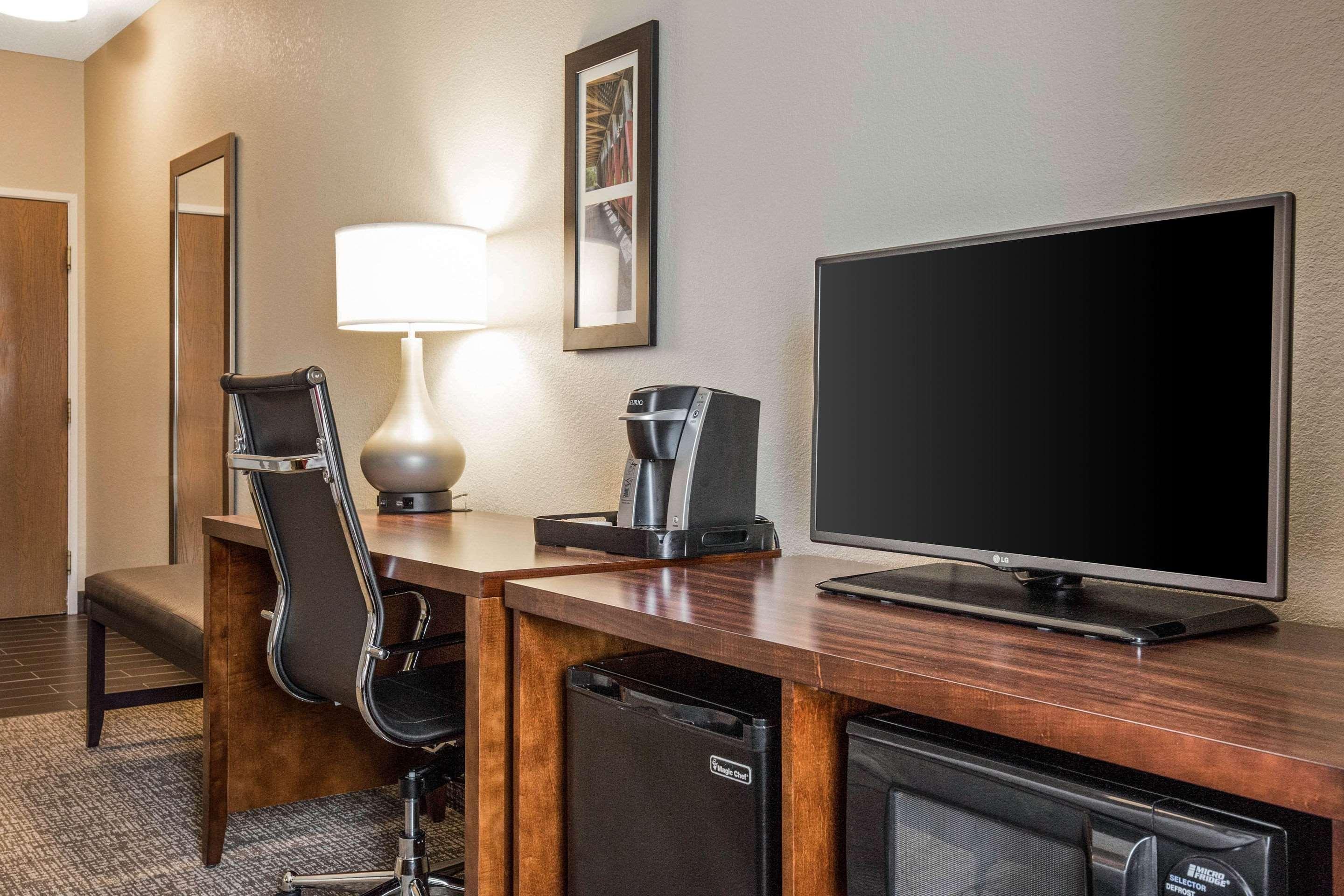 Comfort Inn La Porte Экстерьер фото